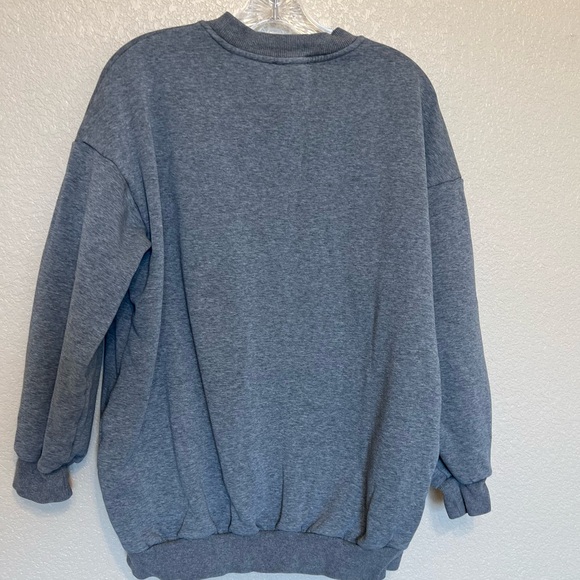 Supesu Gray Crewneck Sweatshirt With Pockets Cubby Sweater Size Medium - Picture 4 of 10